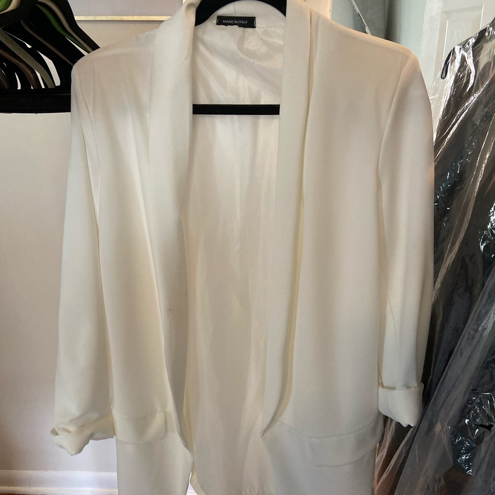 White over sized blazer